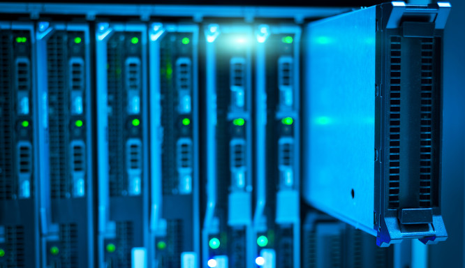 Cloud oder eigene Software? Was Betriebe vor der Wahl klären sollten Cloud oder eigene Software? Was Betriebe vor der Wahl klären sollten