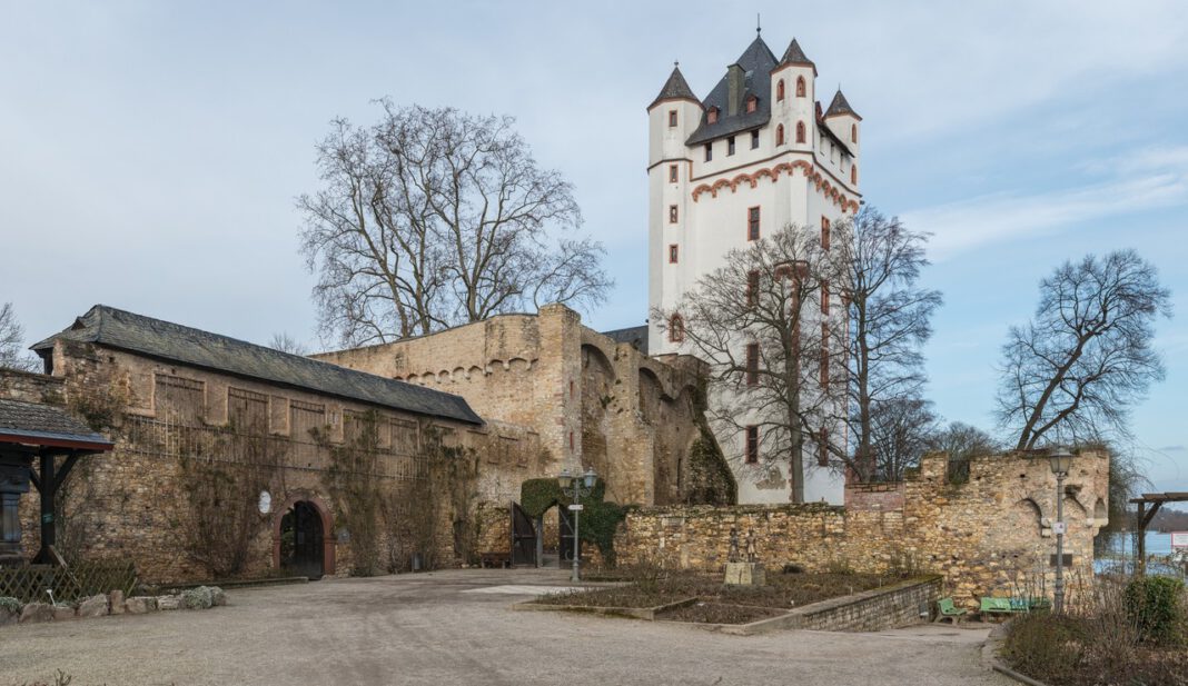 Handgießinstrument wird Dauerleihgabe im Gutenbergmuseum Eltville