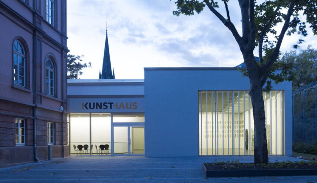 Kunsthaus Wiesbaden öffnet nach Sanierung erstmals wieder Ateliers zur Kurzen Nacht Kunsthaus Wiesbaden öffnet nach Sanierung erstmals wieder Ateliers zur Kurzen Nacht