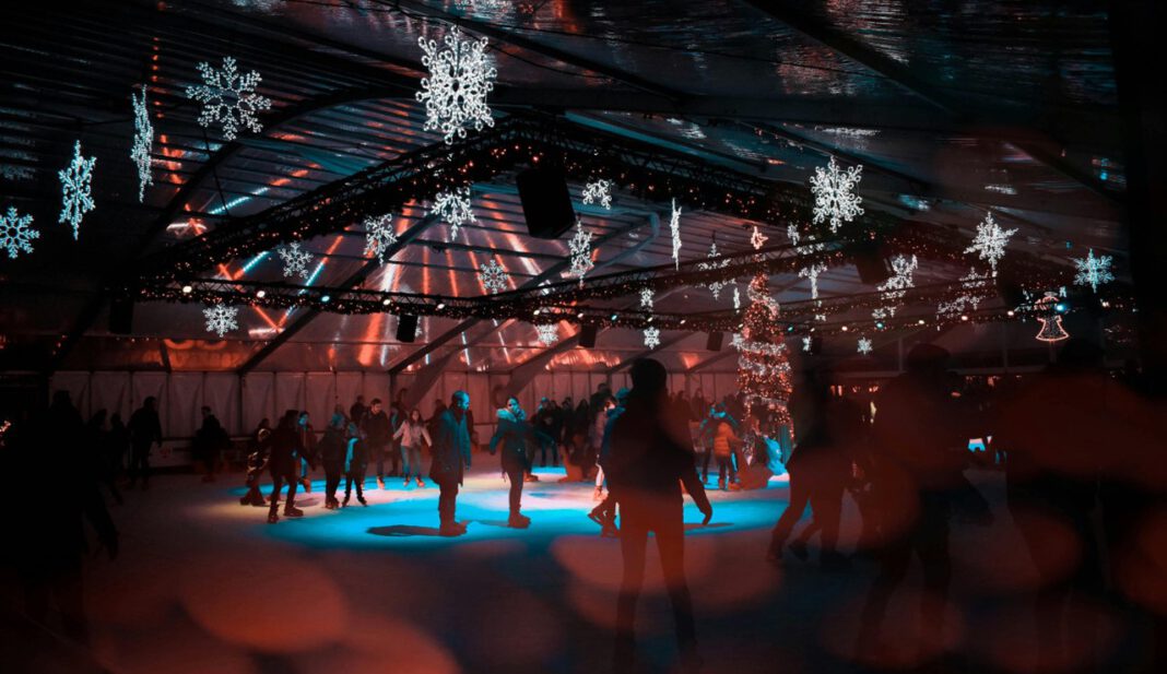 Letzte Eis‑Disco des Jahres auf der Henkell‑Kunsteisbahn am 19. Dezember