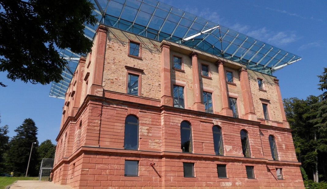 Parforcehörner und Bläserkorps eröffnen das neue Jahr im Jagdschloss Platte