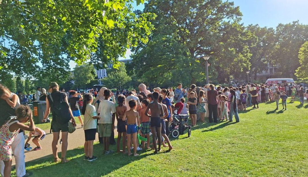 Verkürzte Sommerwiese in Wiesbaden verzeichnet trotz Hitze viele Besucher