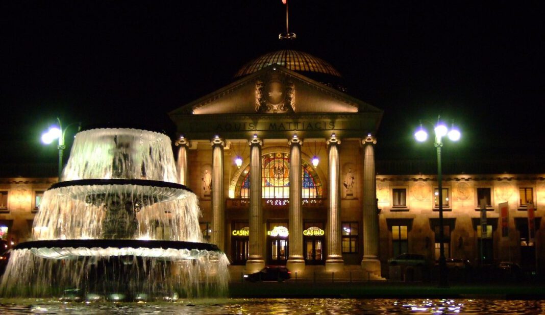 Wiesbaden plant Drohnenshow am Kurhaus und verschärfte Kontrollen für Silvesternacht